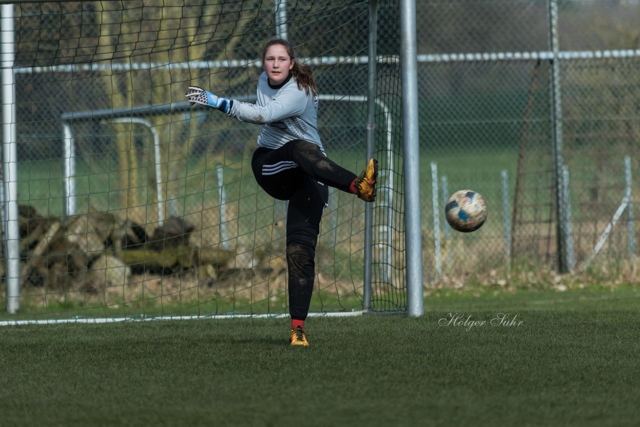 Bild 68 - C-Juniorinnen SV Steinhorst/Labenz - TSV Friedrichsberg-Busdorf : Ergebnis: 5:0